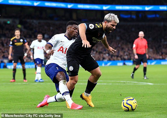 Serge Aurier vs Man City