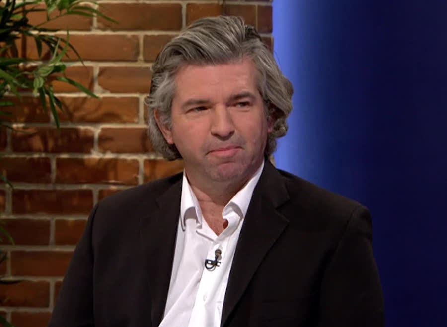 Oliver Holt