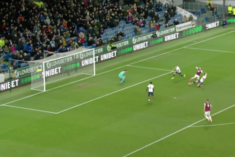 Eric Dier tackle v Burnley