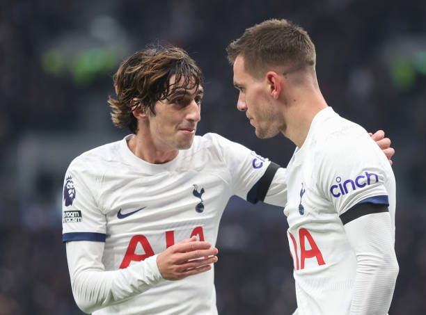 Bryan Gil and Giovani Lo Celso