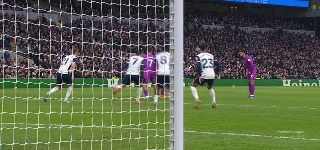 Rodrigo Bentancur scores vs Wolves