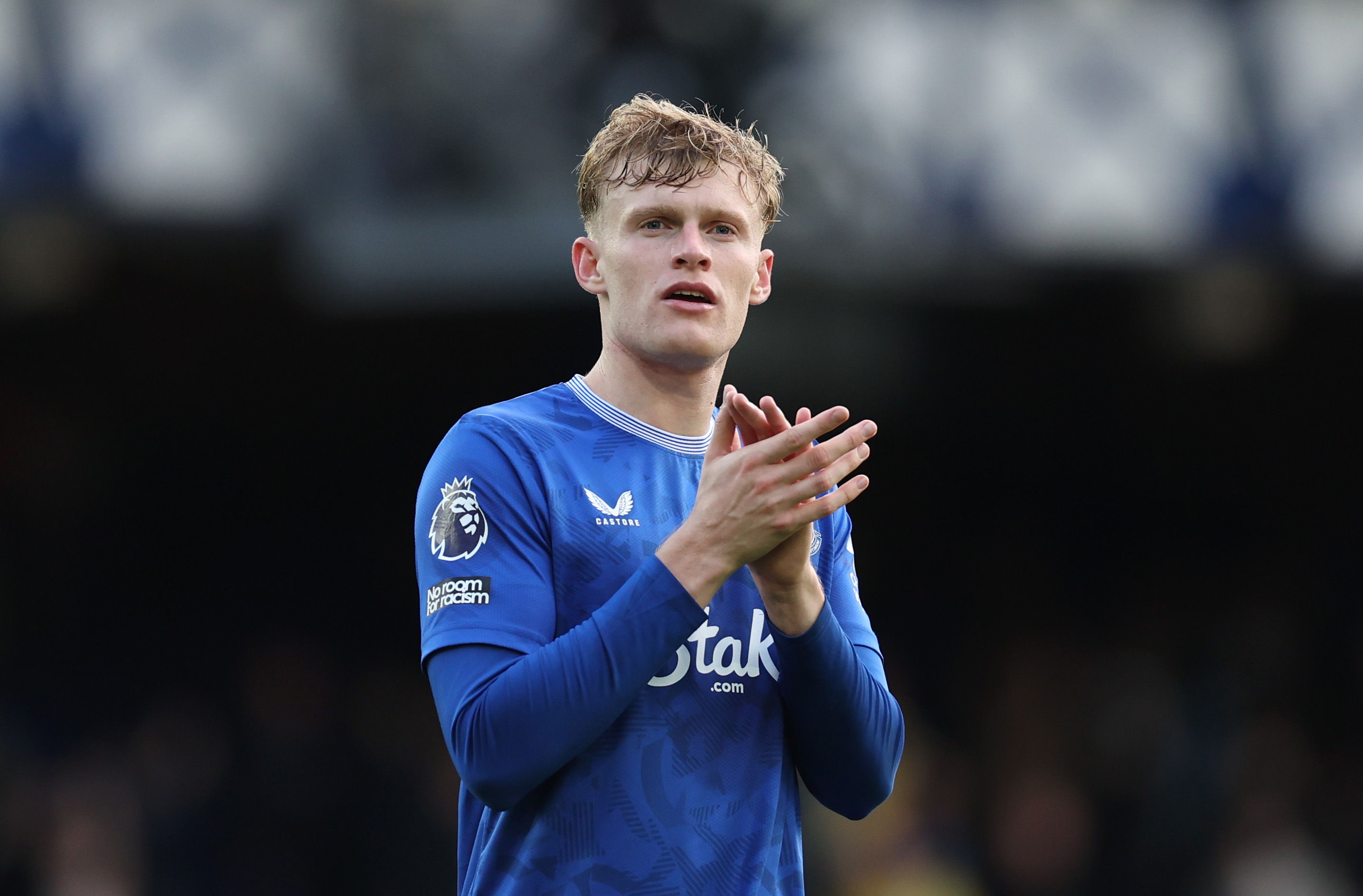 Tottenham target Jarrad Branthwaite in action for Everton