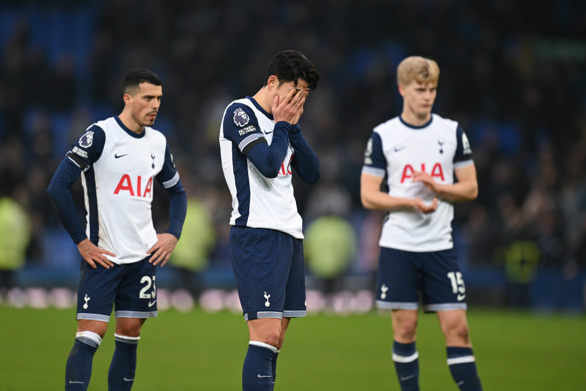 Tottenham players Heung-min Son with Lucas Bergvall and Porro