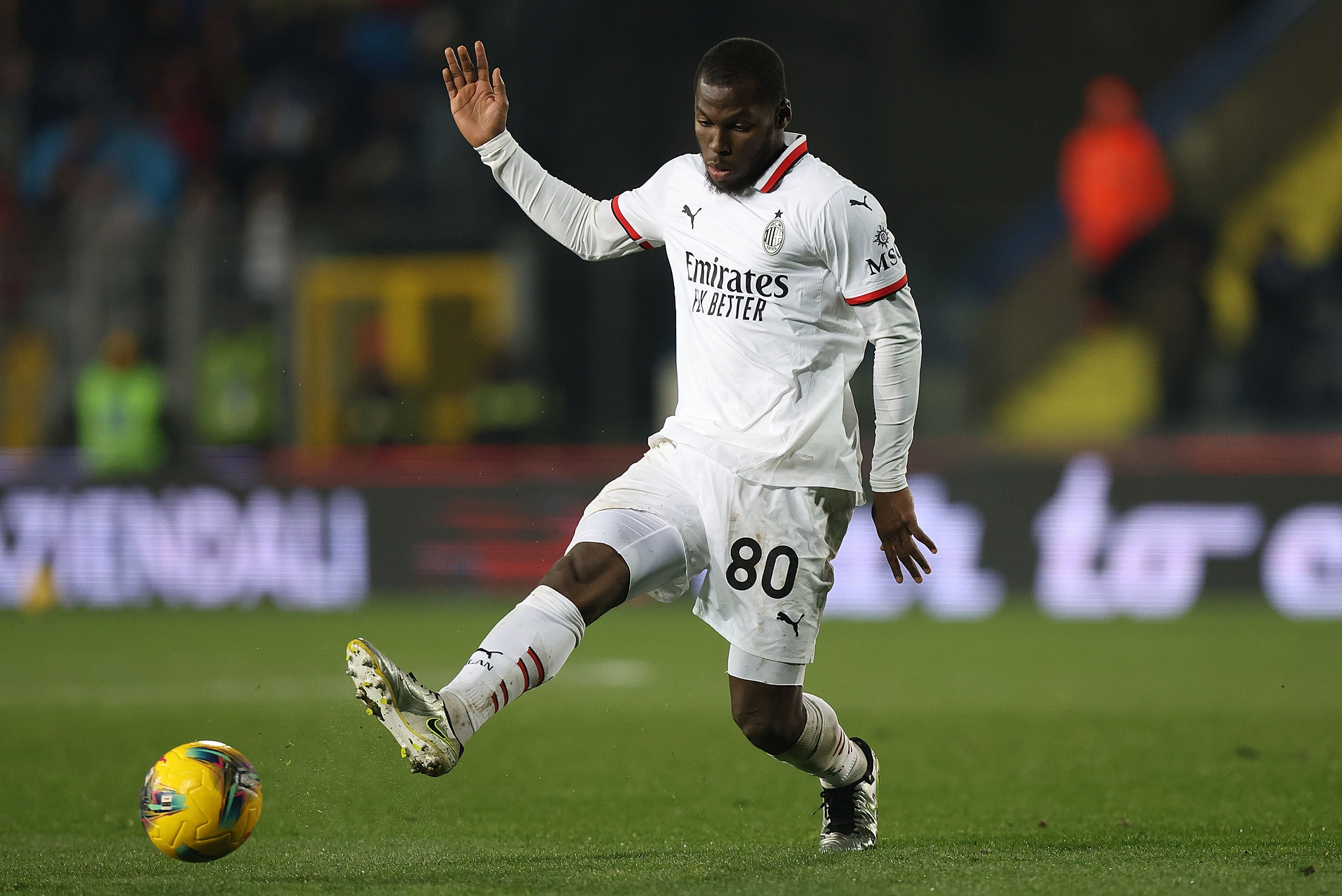 Yunus Musah in action for AC Milan