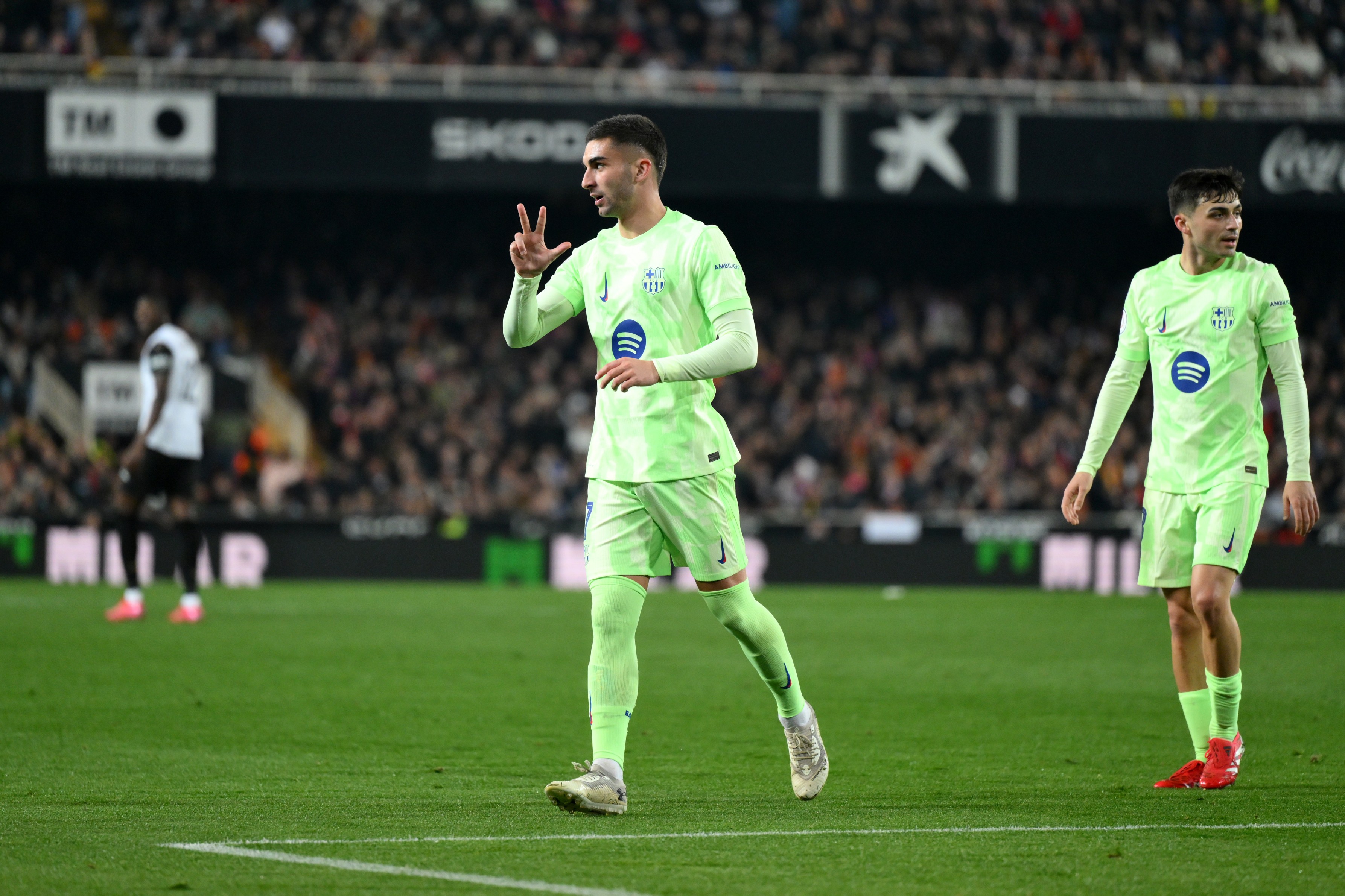 Ferran Torres celebrates scoring