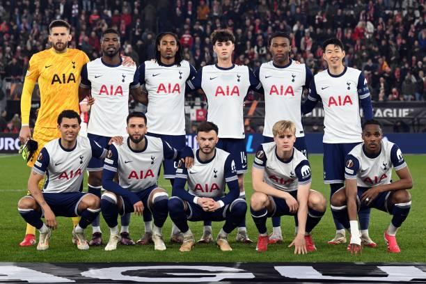 Tottenham players team photo