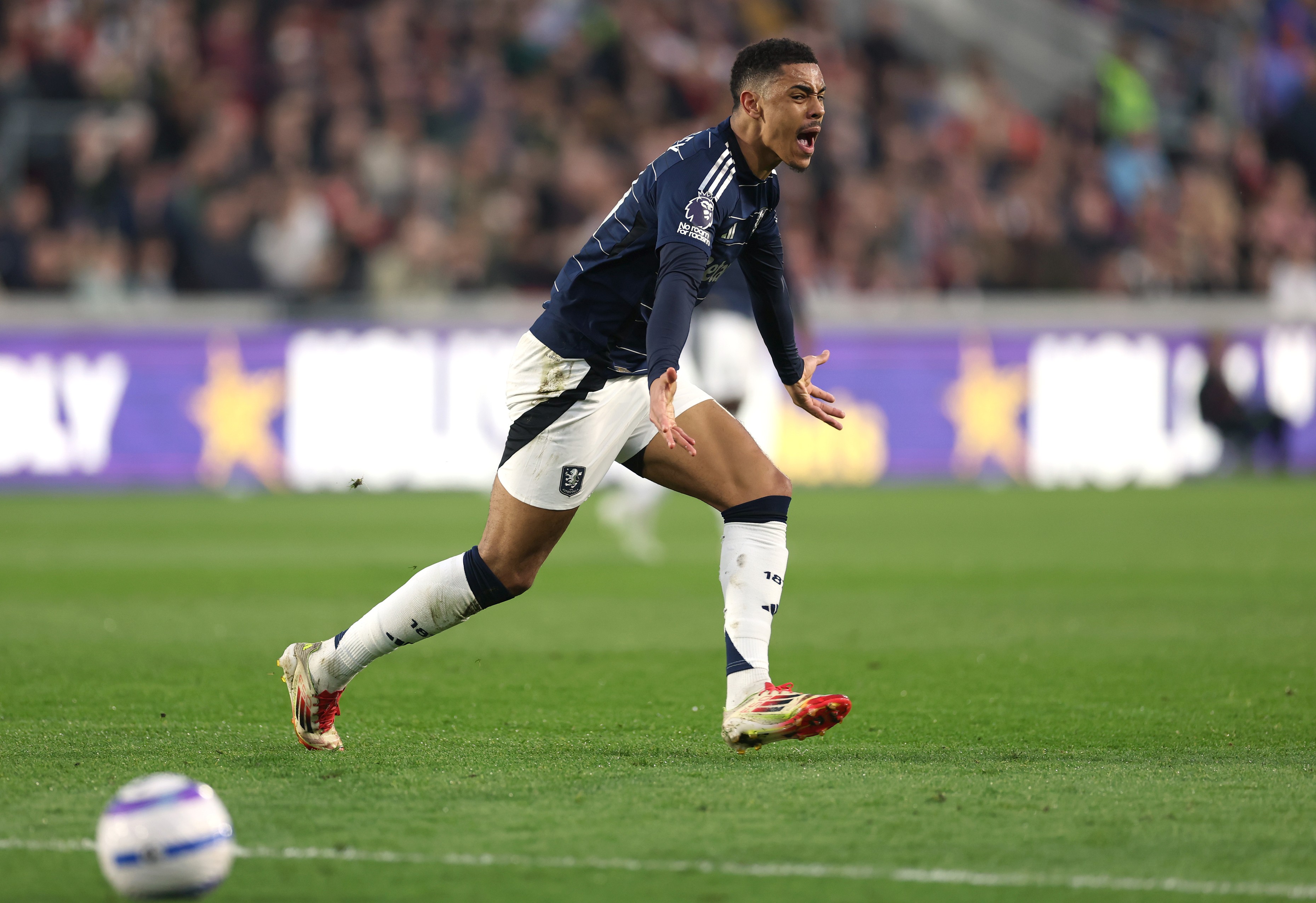 Jacob Ramsey of Aston Villa celebrates a goal