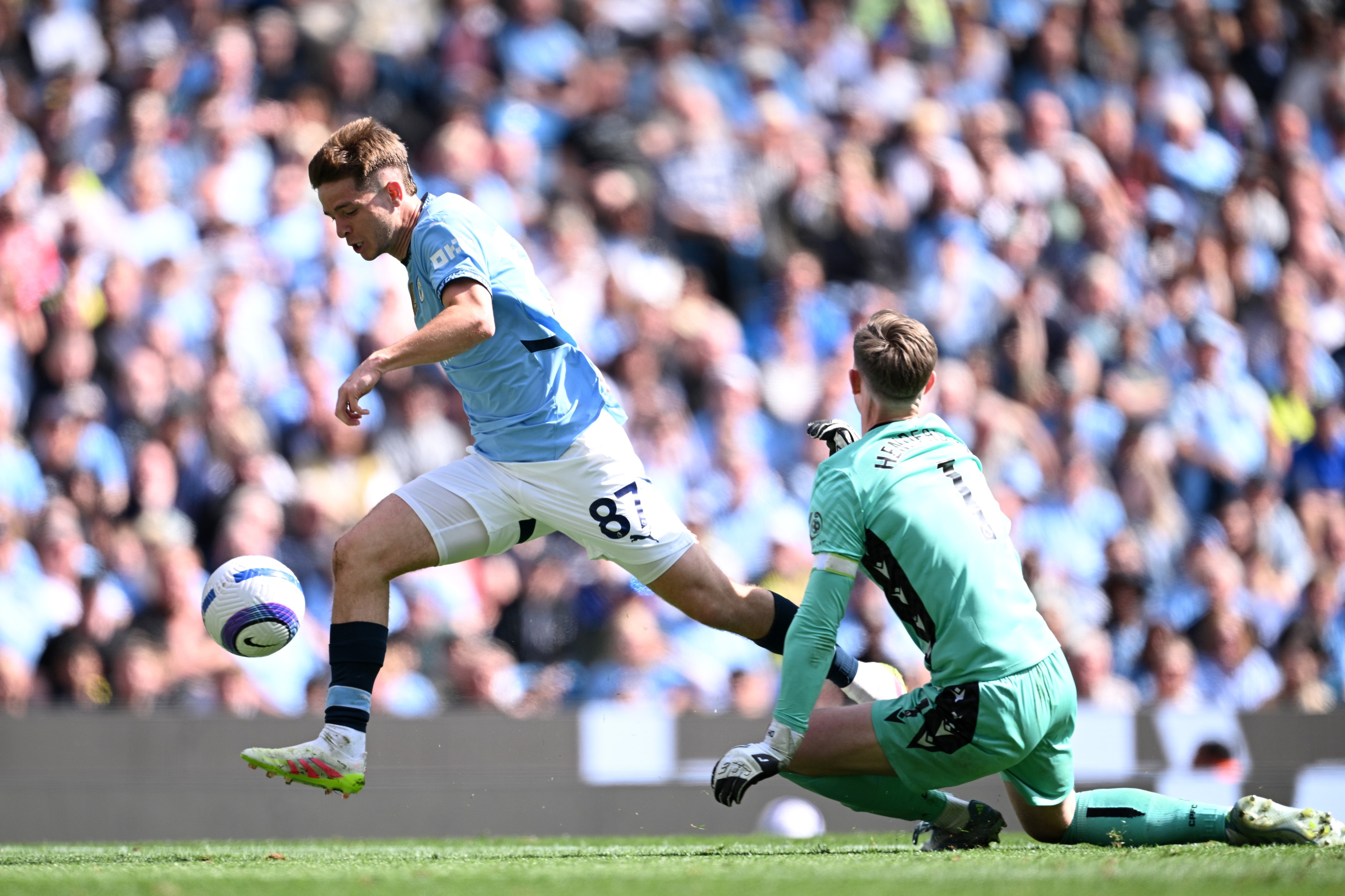James McAtee runs with the ball